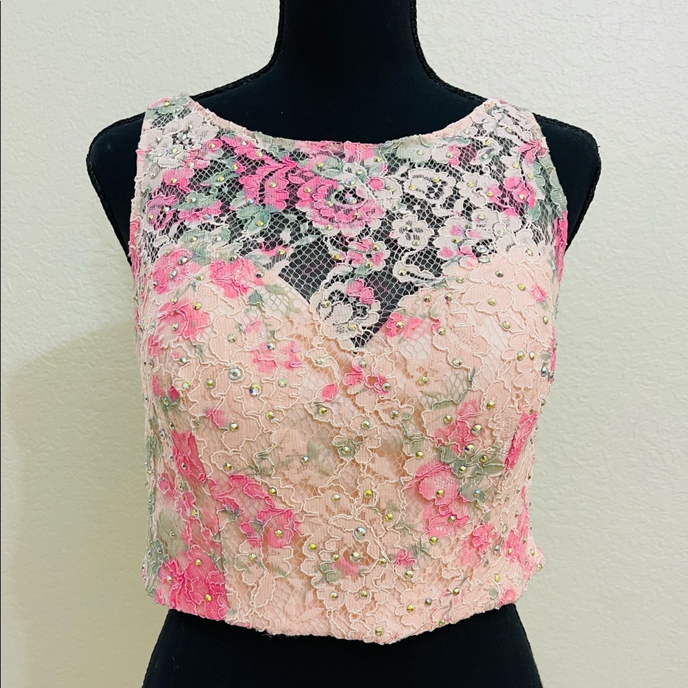 NEW Pink Lace Floral Rhinestone Crop Top - Size 4